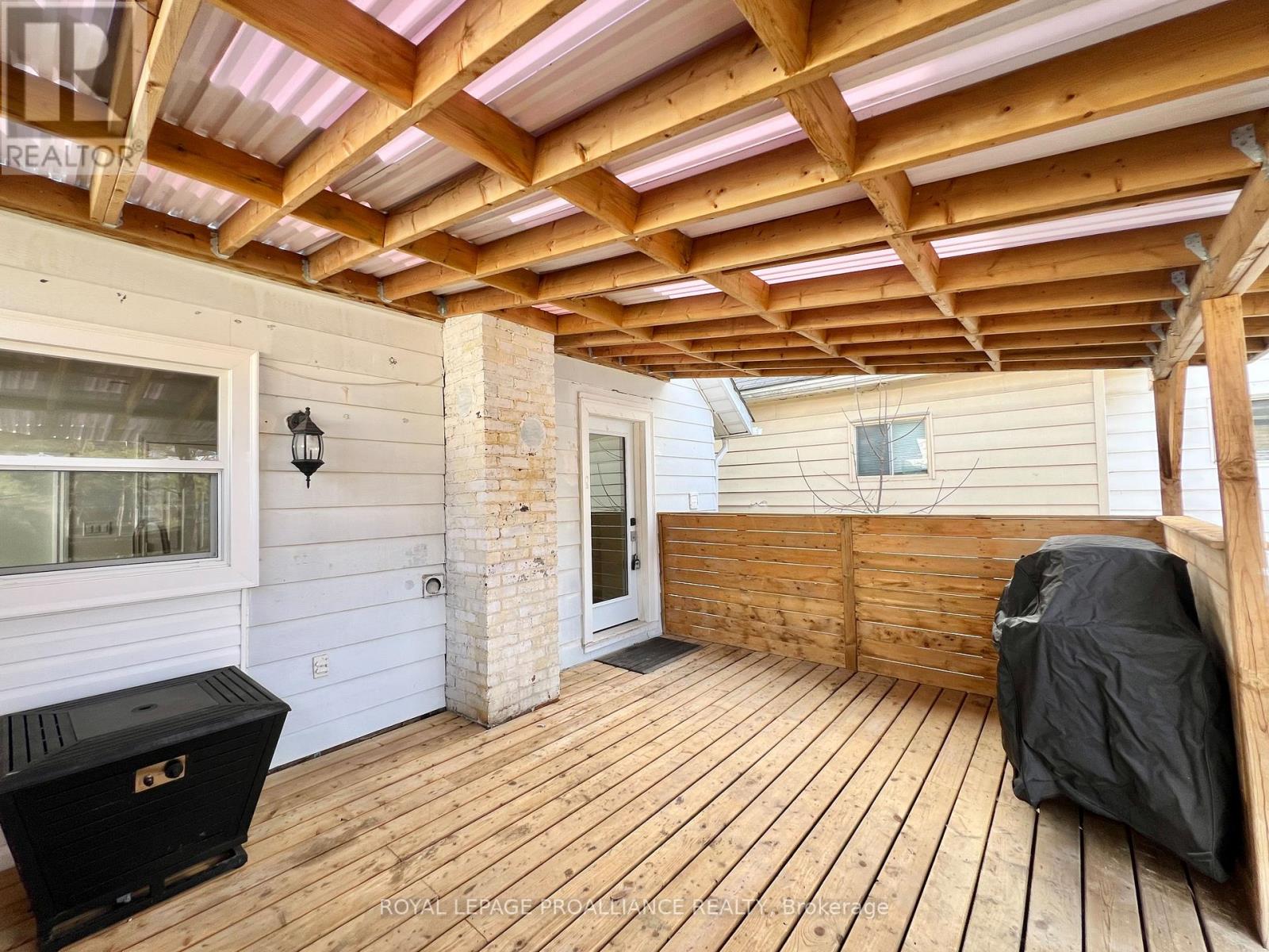 248 Dufferin Avenue, Quinte West, Ontario  K8V 5E9 - Photo 19 - X12554986