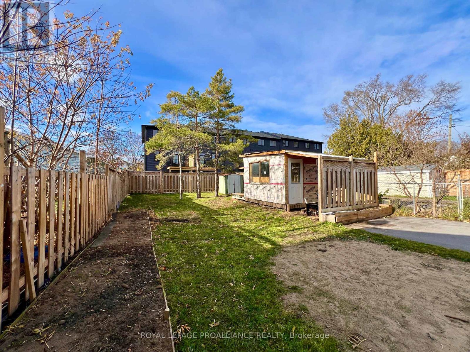 248 Dufferin Avenue, Quinte West, Ontario  K8V 5E9 - Photo 21 - X12554986