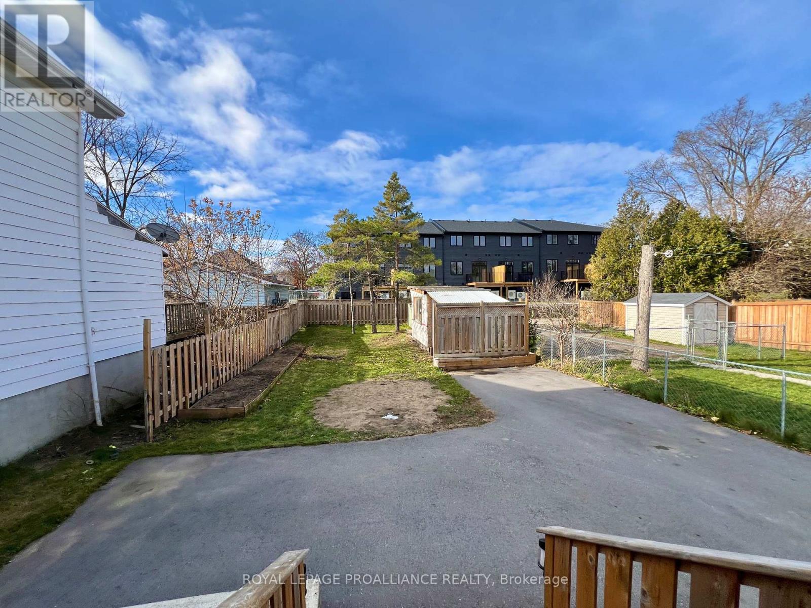 248 Dufferin Avenue, Quinte West, Ontario  K8V 5E9 - Photo 23 - X12554986