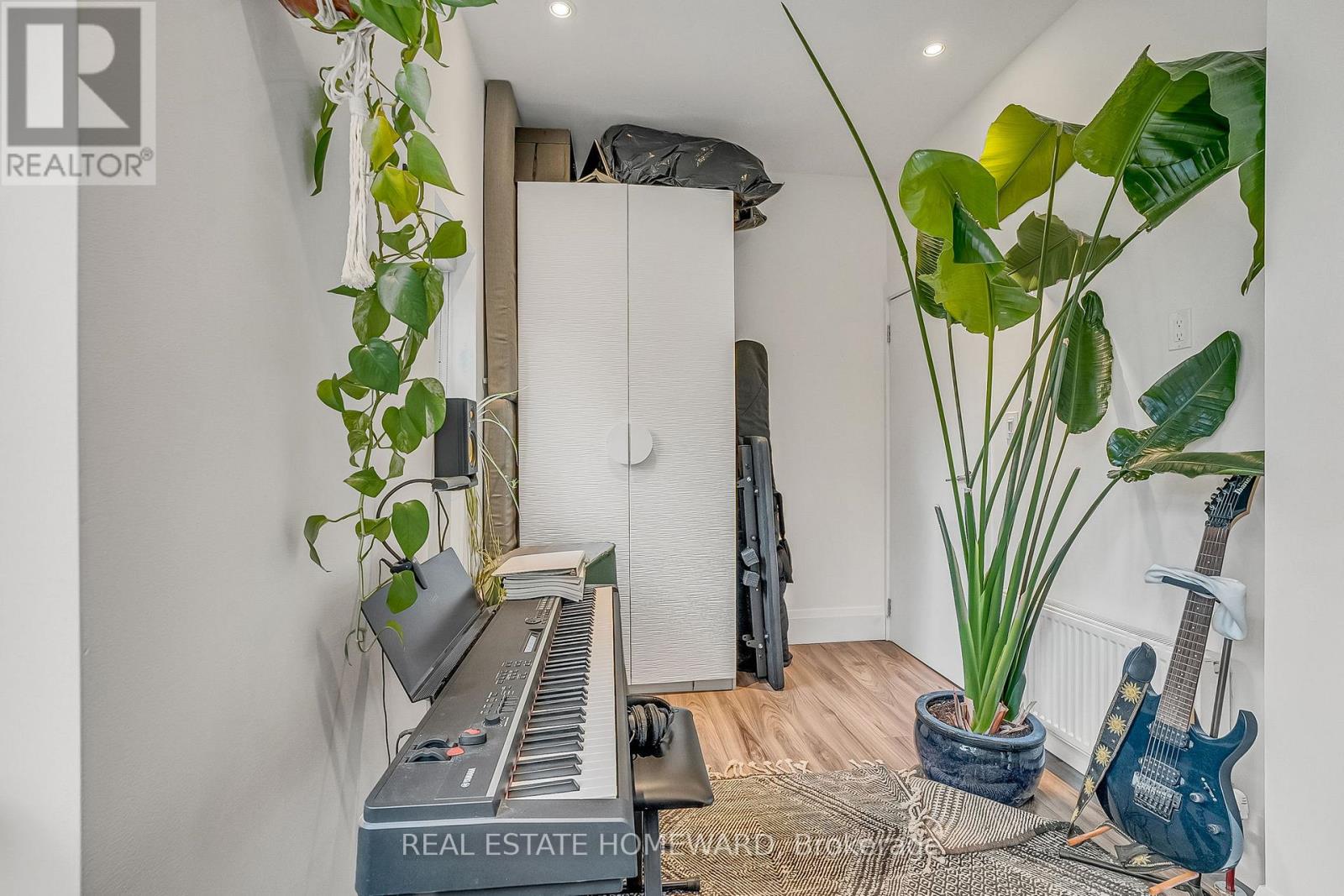 272 Keele Street, Toronto, Ontario  M6P 2K4 - Photo 12 - W12554552