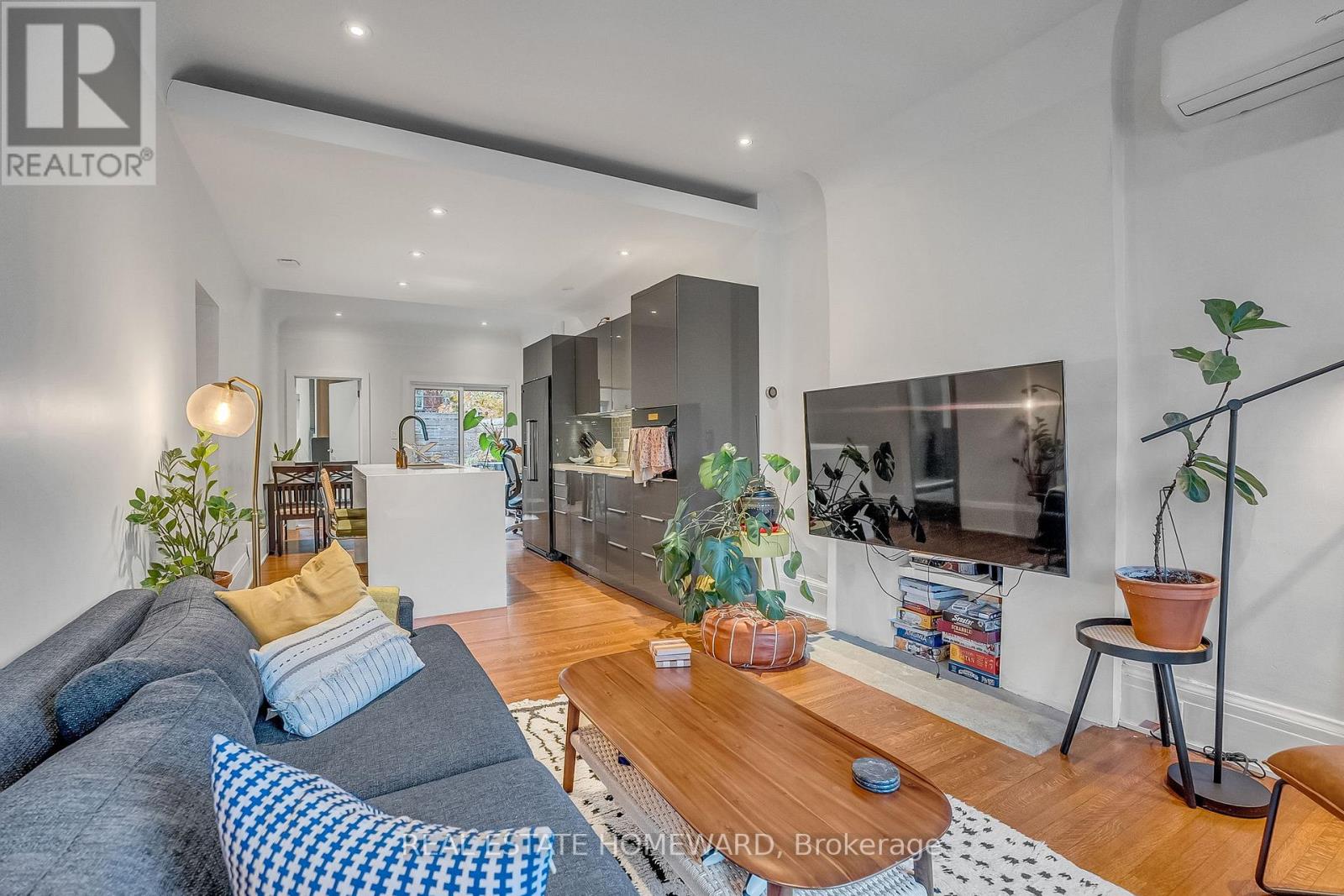 272 Keele Street, Toronto, Ontario  M6P 2K4 - Photo 6 - W12554552