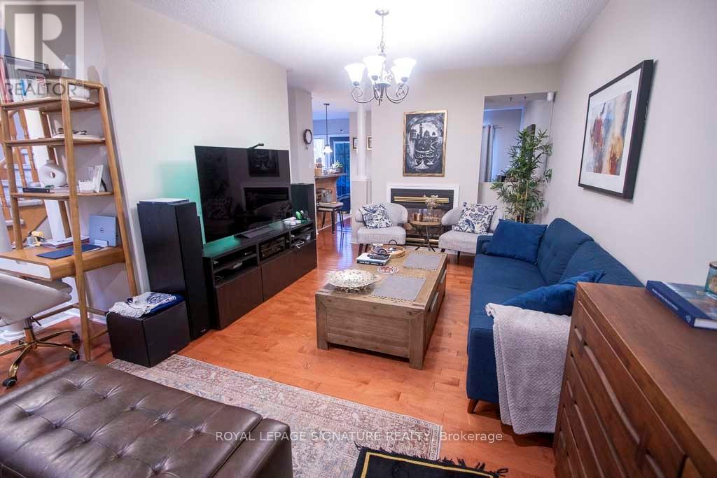 1253 Brillinger Street, Oakville, Ontario  L6M 3T2 - Photo 3 - W12554590