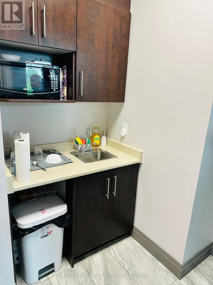 213 C - 2970 Drew Road, Mississauga, Ontario  L4T 0A6 - Photo 5 - W12554596