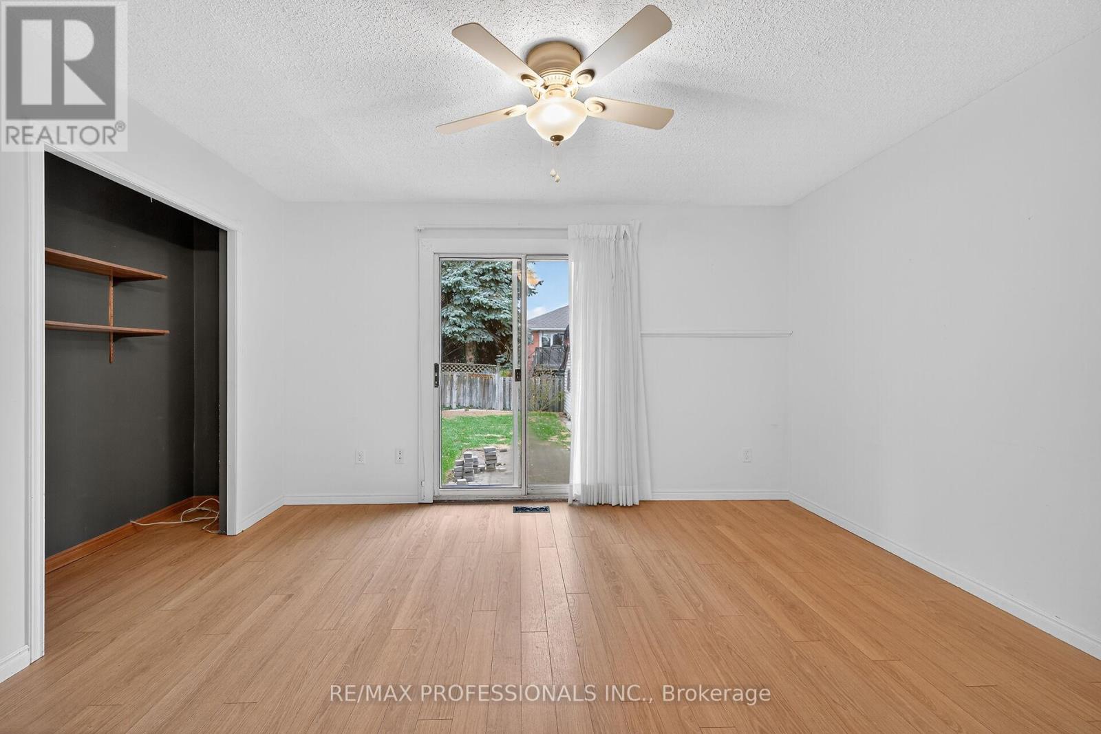 1262 Nathaniel Crescent, Burlington, Ontario  L7S 2B1 - Photo 28 - W12554608