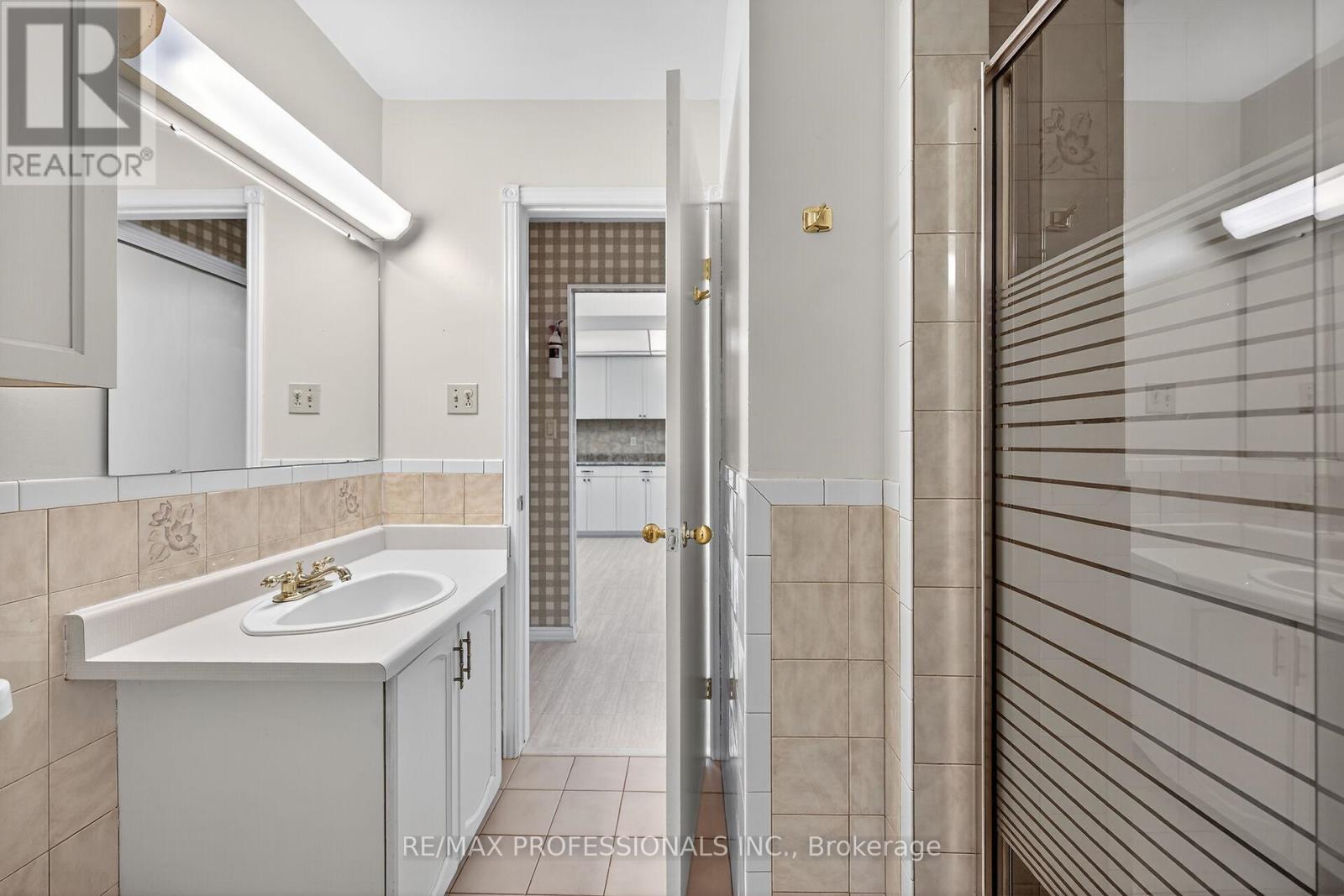 1262 Nathaniel Crescent, Burlington, Ontario  L7S 2B1 - Photo 29 - W12554608