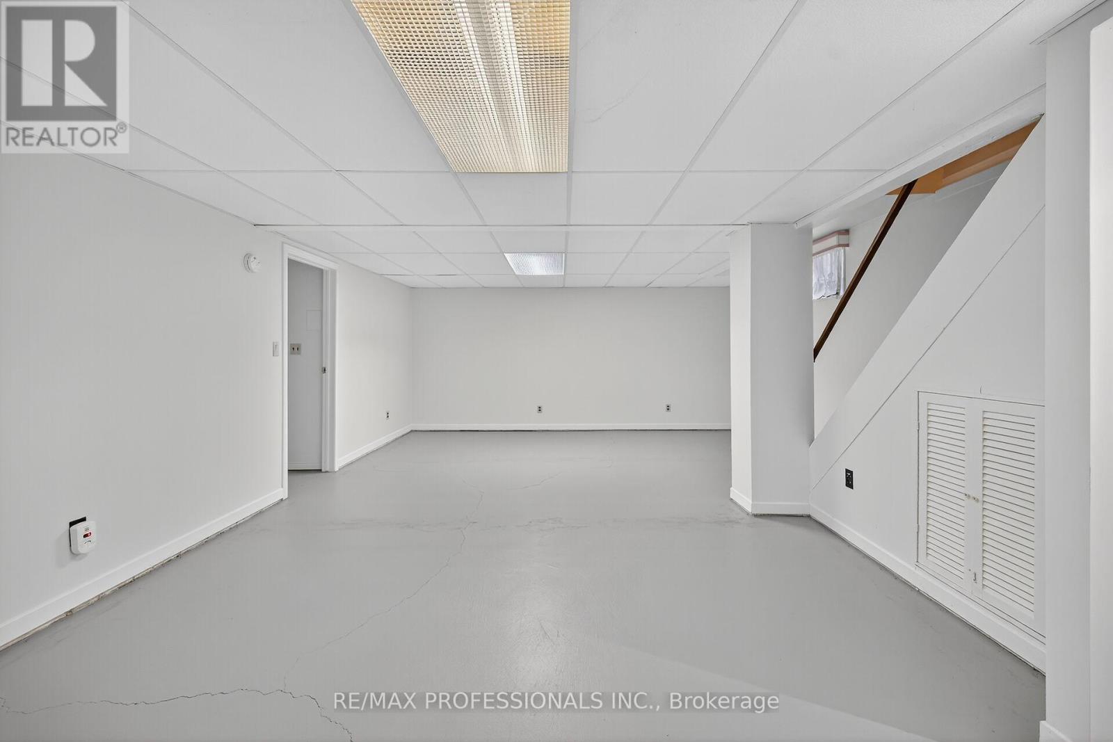 1262 Nathaniel Crescent, Burlington, Ontario  L7S 2B1 - Photo 35 - W12554608