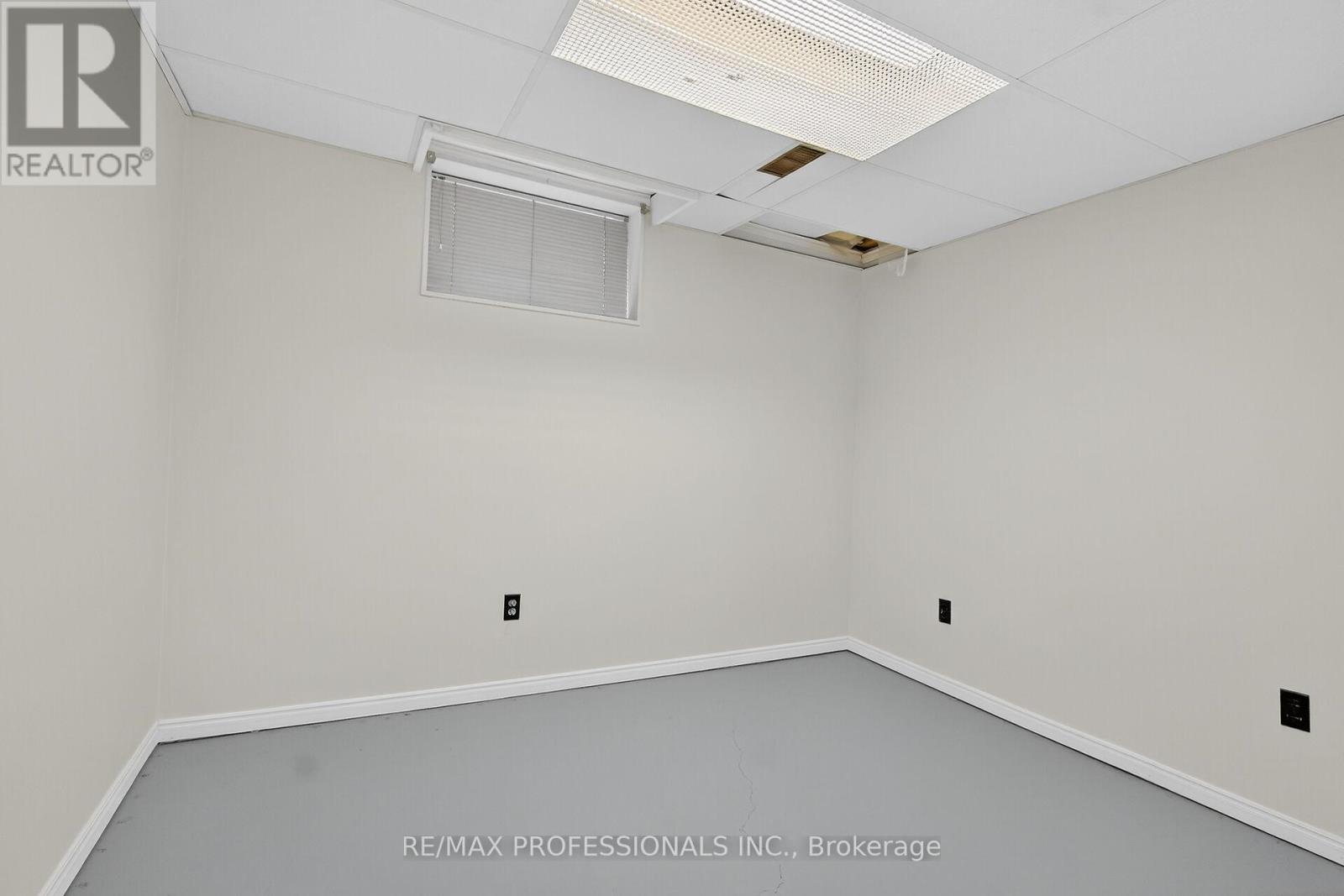 1262 Nathaniel Crescent, Burlington, Ontario  L7S 2B1 - Photo 37 - W12554608