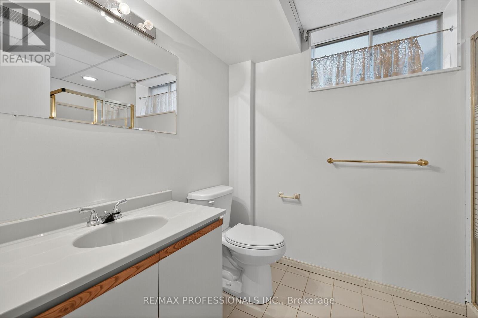 1262 Nathaniel Crescent, Burlington, Ontario  L7S 2B1 - Photo 42 - W12554608