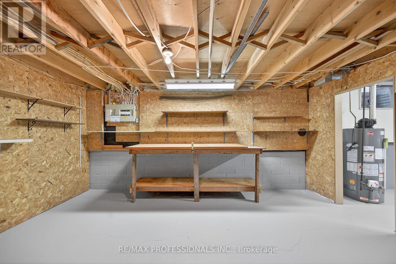 1262 Nathaniel Crescent, Burlington, Ontario  L7S 2B1 - Photo 46 - W12554608