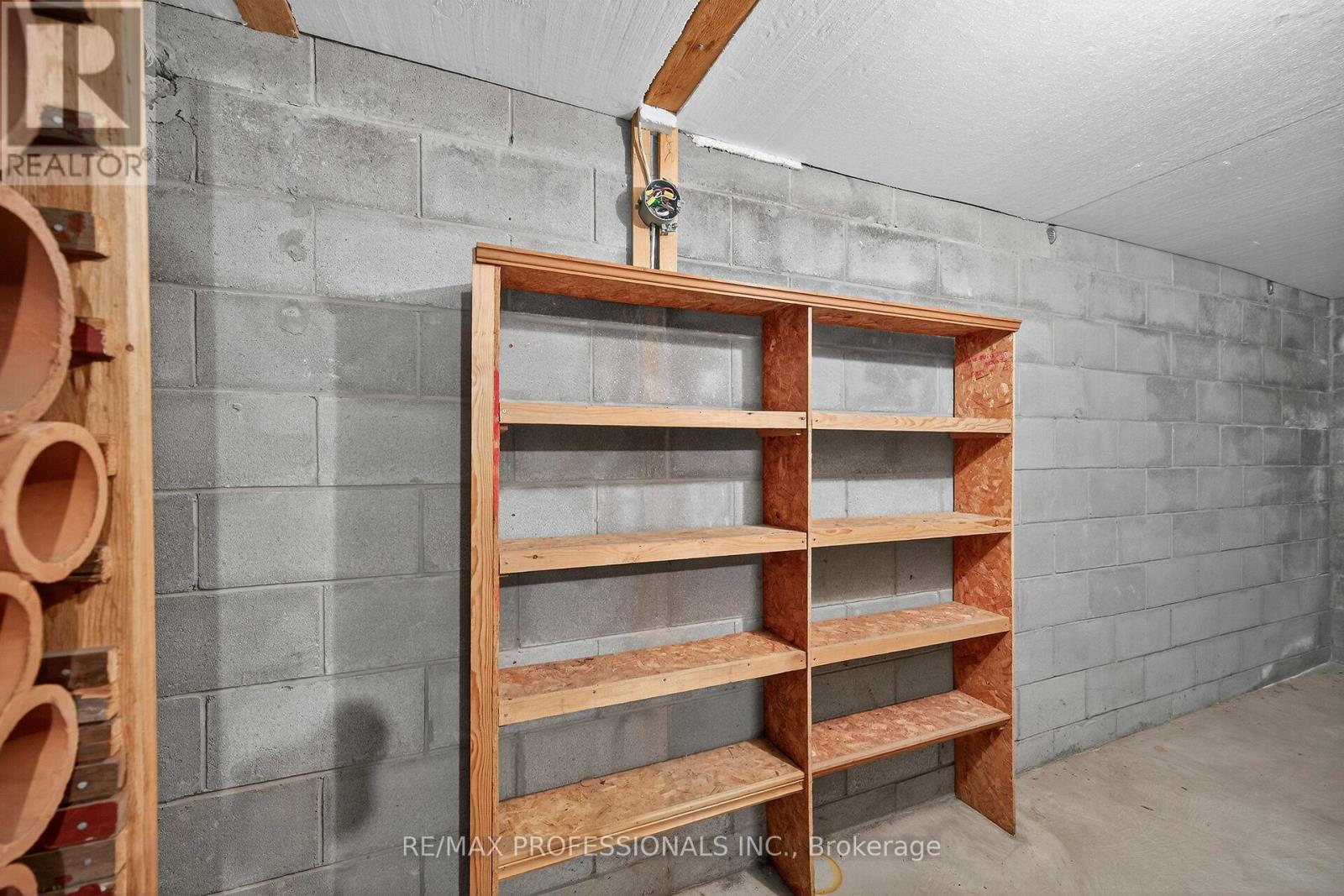 1262 Nathaniel Crescent, Burlington, Ontario  L7S 2B1 - Photo 47 - W12554608