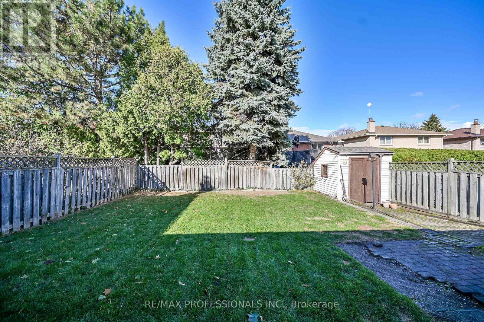 1262 Nathaniel Crescent, Burlington, Ontario  L7S 2B1 - Photo 49 - W12554608