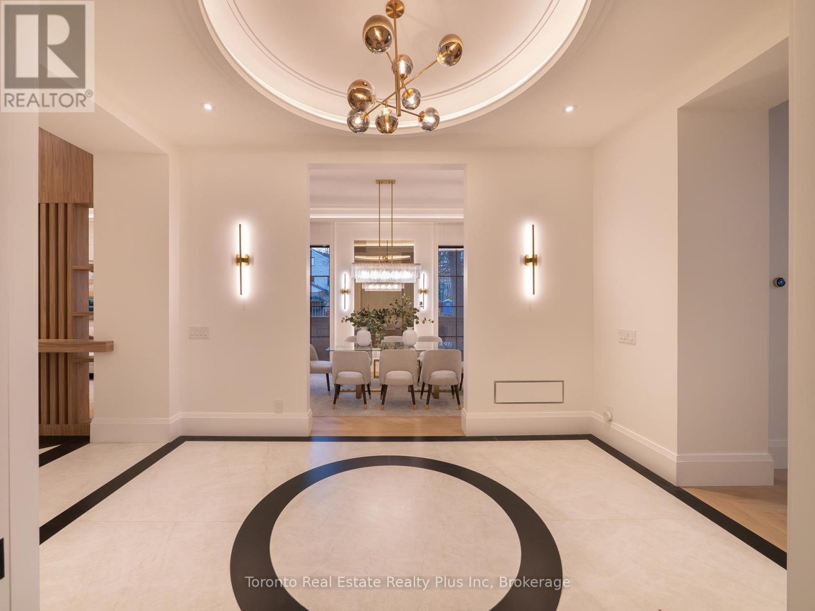 1160 Mona Road, Mississauga, Ontario  L5G 2Z7 - Photo 3 - W12554610