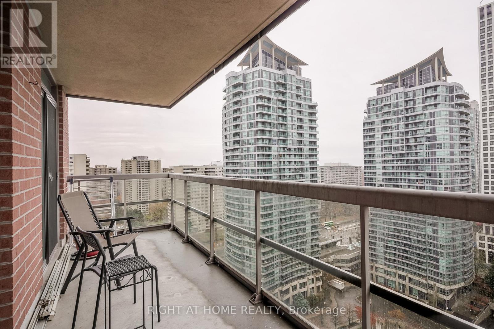 2205 - 156 Enfield Place, Mississauga, Ontario  L5B 4L8 - Photo 32 - W12554620