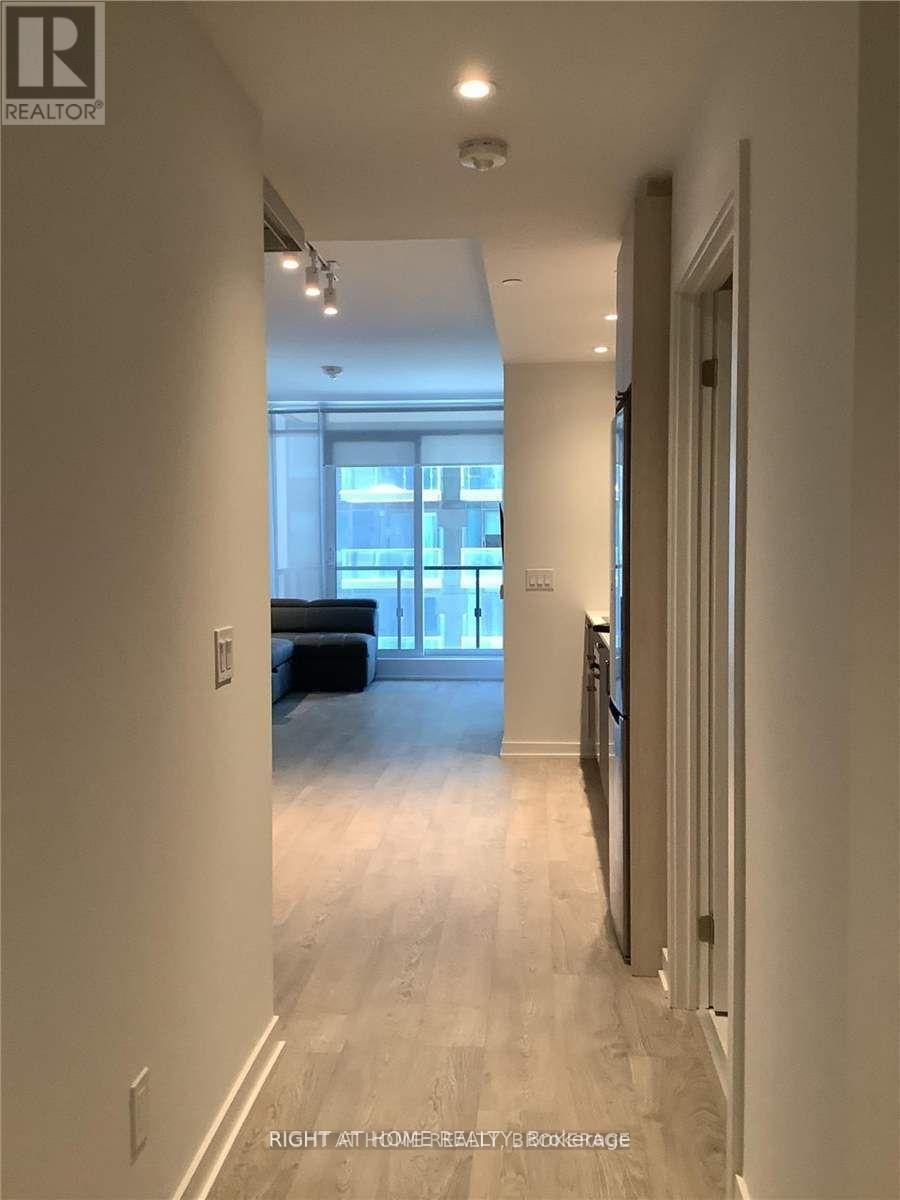 #1705 - 1928 Lake Shore Boulevard, Toronto, Ontario N6S 0B1 - Photo 5 - W12554642