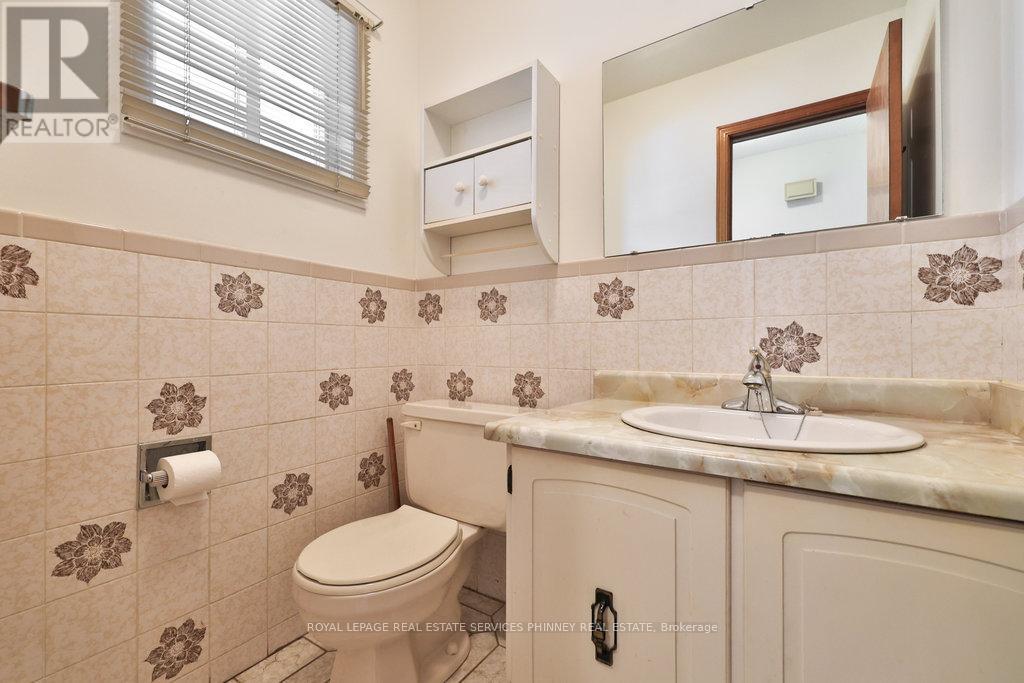 4269 Poltava Crescent, Mississauga, Ontario  L4W 3B9 - Photo 18 - W12554654