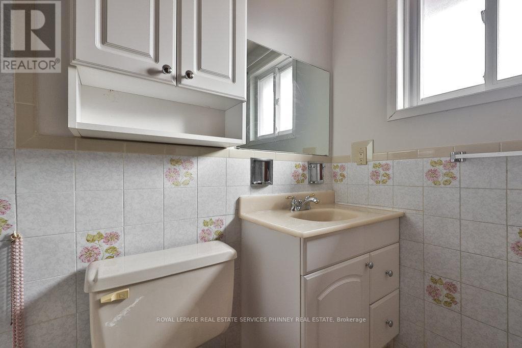 4269 Poltava Crescent, Mississauga, Ontario  L4W 3B9 - Photo 24 - W12554654