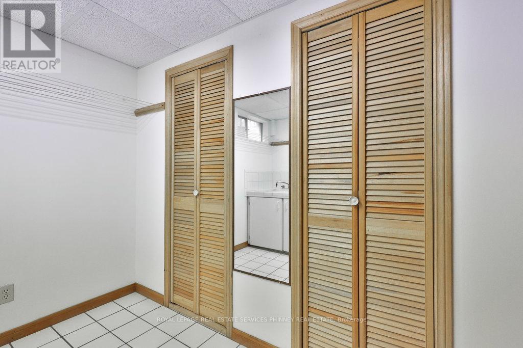 4269 Poltava Crescent, Mississauga, Ontario  L4W 3B9 - Photo 37 - W12554654