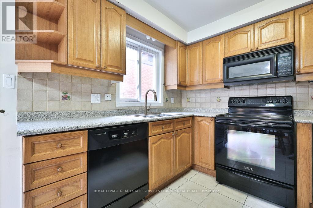 4269 Poltava Crescent, Mississauga, Ontario  L4W 3B9 - Photo 7 - W12554654