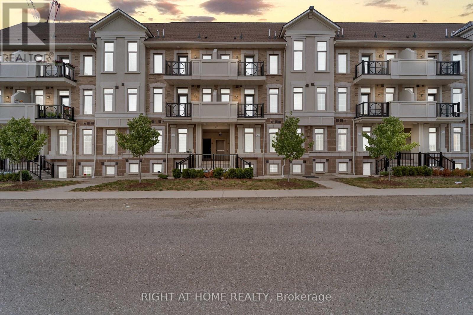 45 - 65 Armdale Road E, Mississauga, Ontario  L4Z 0C7 - Photo 3 - W12554668