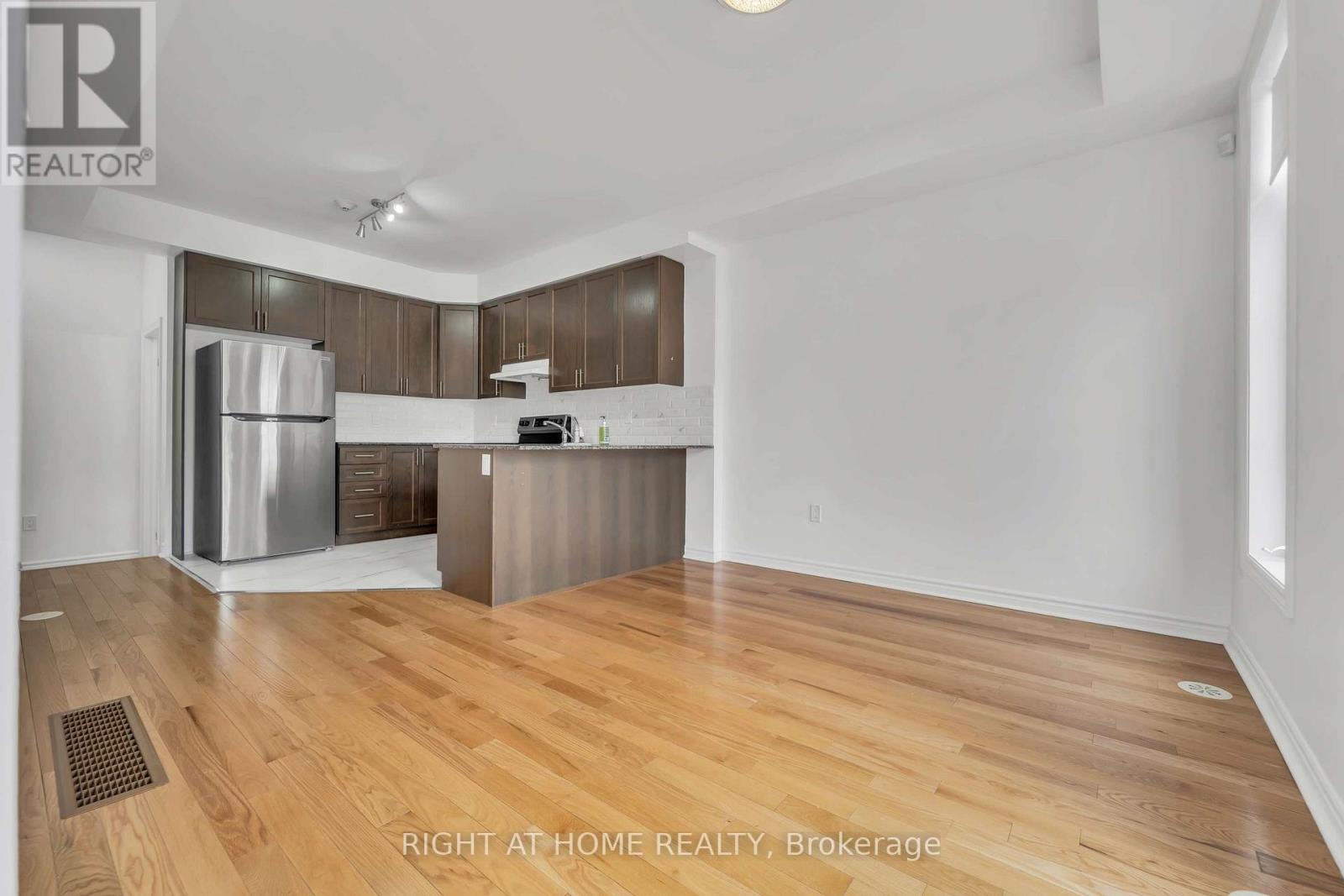 45 - 65 Armdale Road E, Mississauga, Ontario  L4Z 0C7 - Photo 7 - W12554668