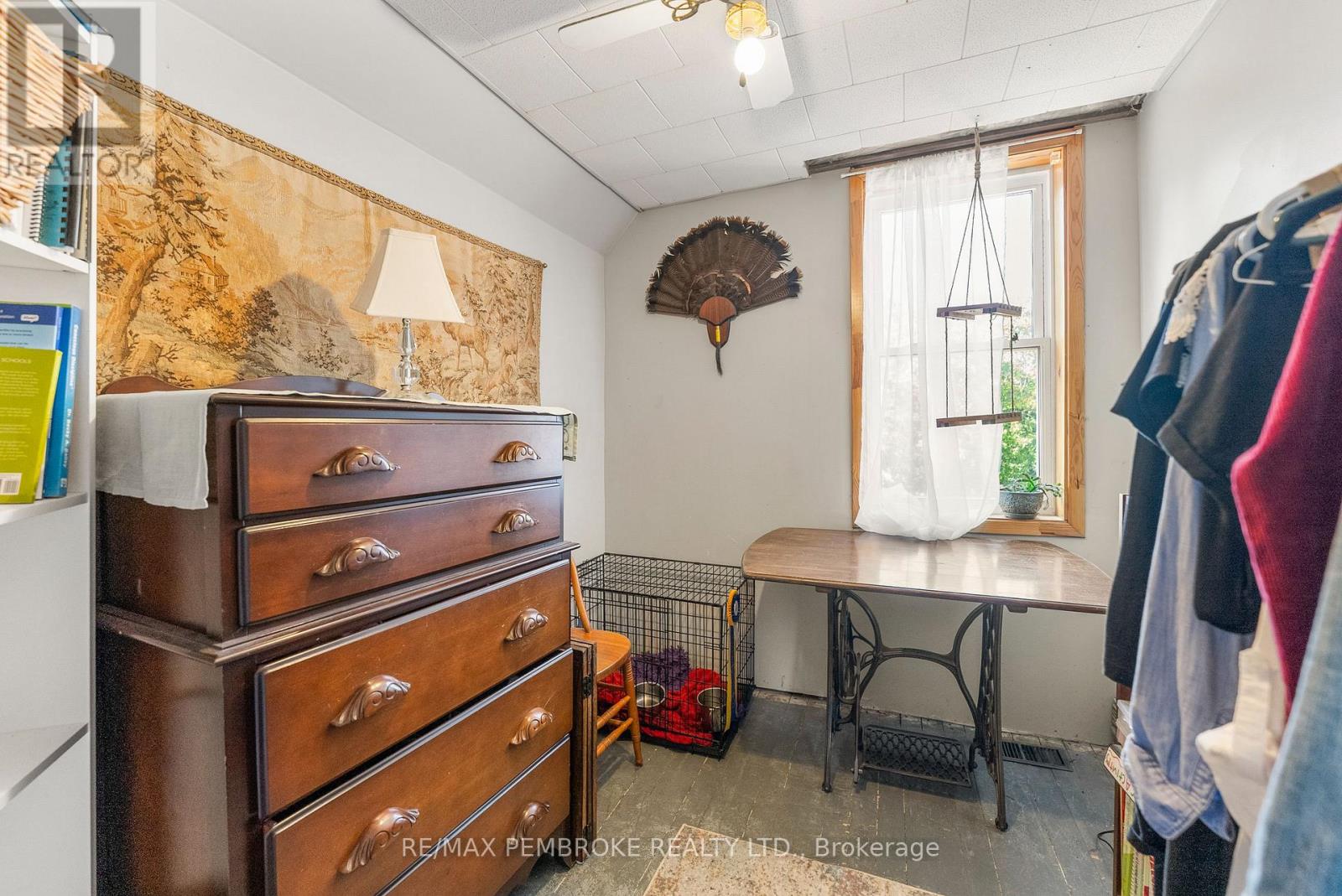 570 Eganville Road, Pembroke, Ontario K8A 4E9 - Photo 26 - X12409847