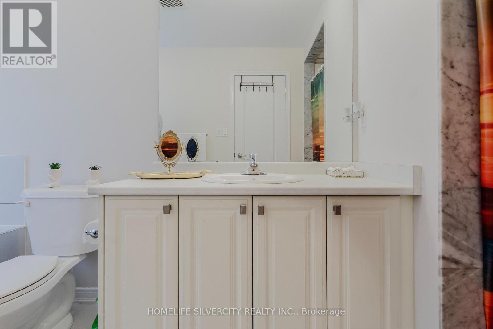 256 Bedrock Drive, Hamilton, Ontario  L8J 0M2 - Photo 31 - X12554516