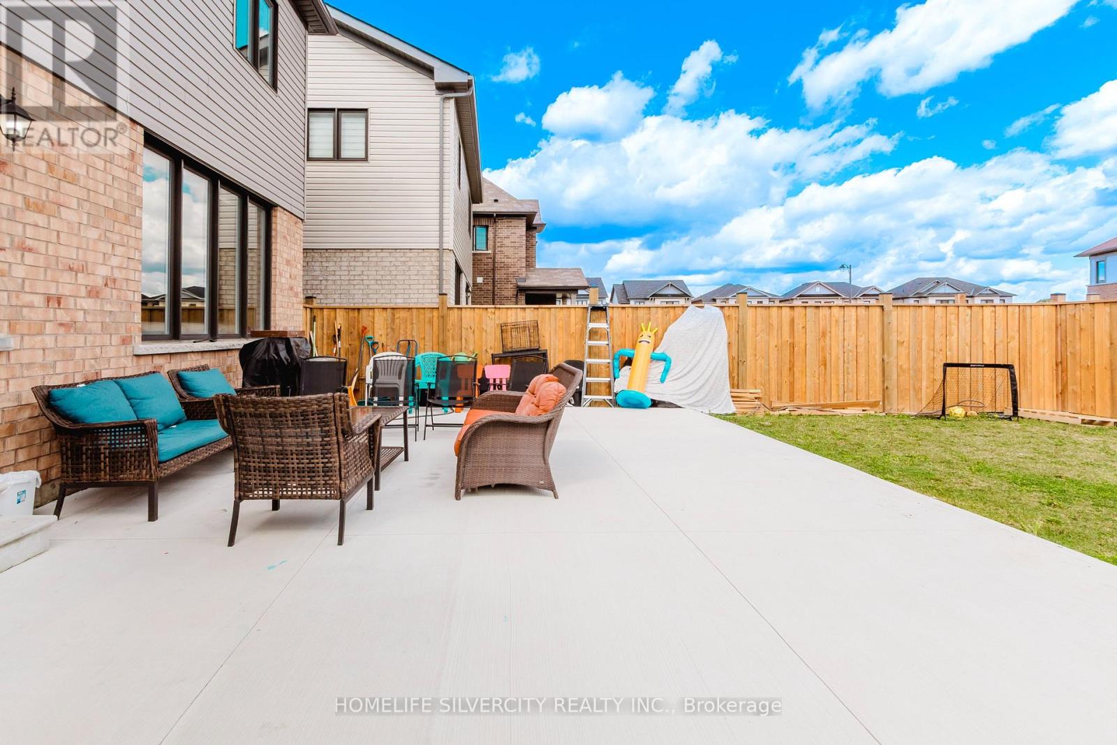 256 Bedrock Drive, Hamilton, Ontario  L8J 0M2 - Photo 35 - X12554516