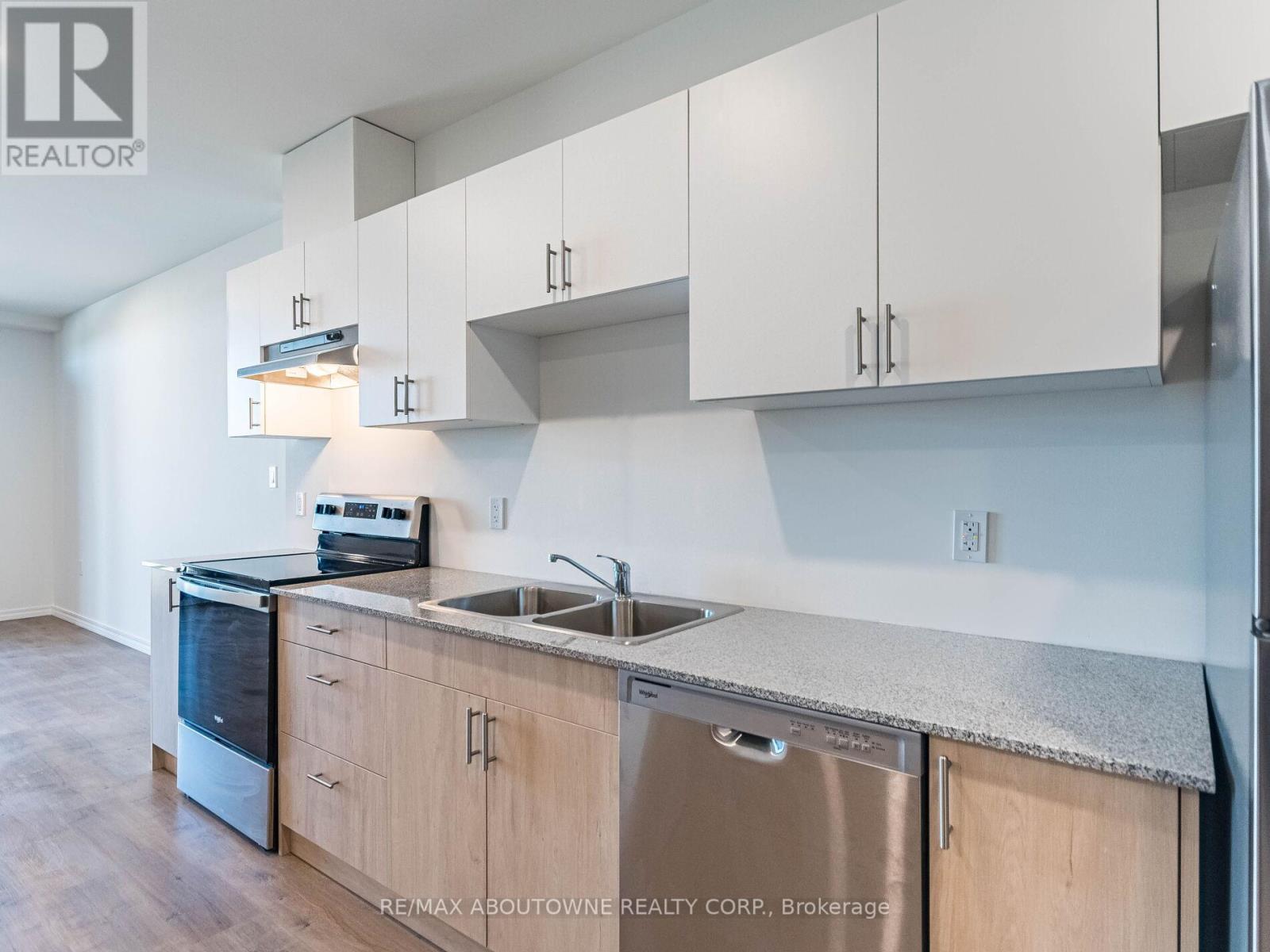 401 - 1098 Paisley Road, Guelph, Ontario  N1K 0E3 - Photo 18 - X12554560