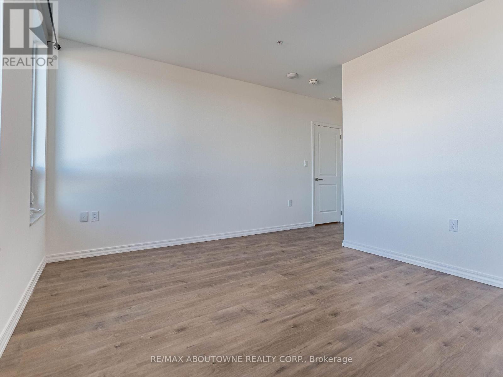 401 - 1098 Paisley Road, Guelph, Ontario  N1K 0E3 - Photo 21 - X12554560