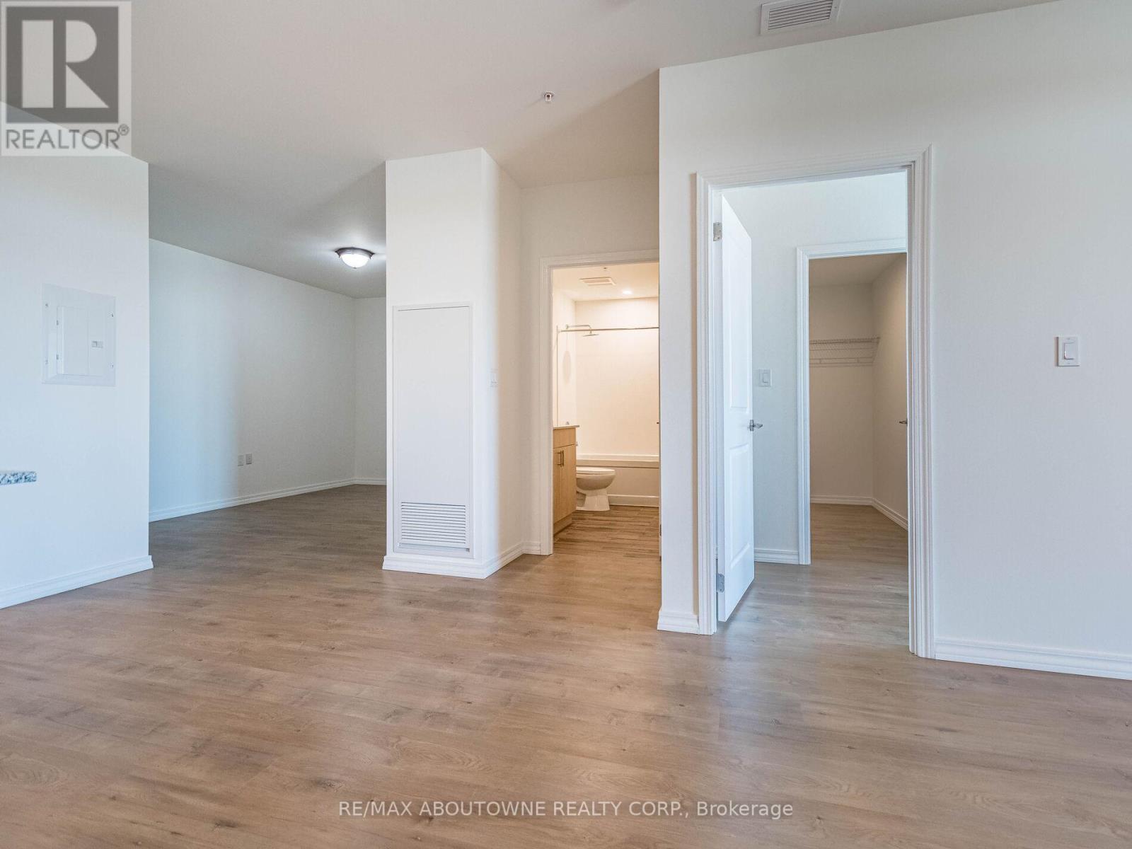 401 - 1098 Paisley Road, Guelph, Ontario  N1K 0E3 - Photo 25 - X12554560