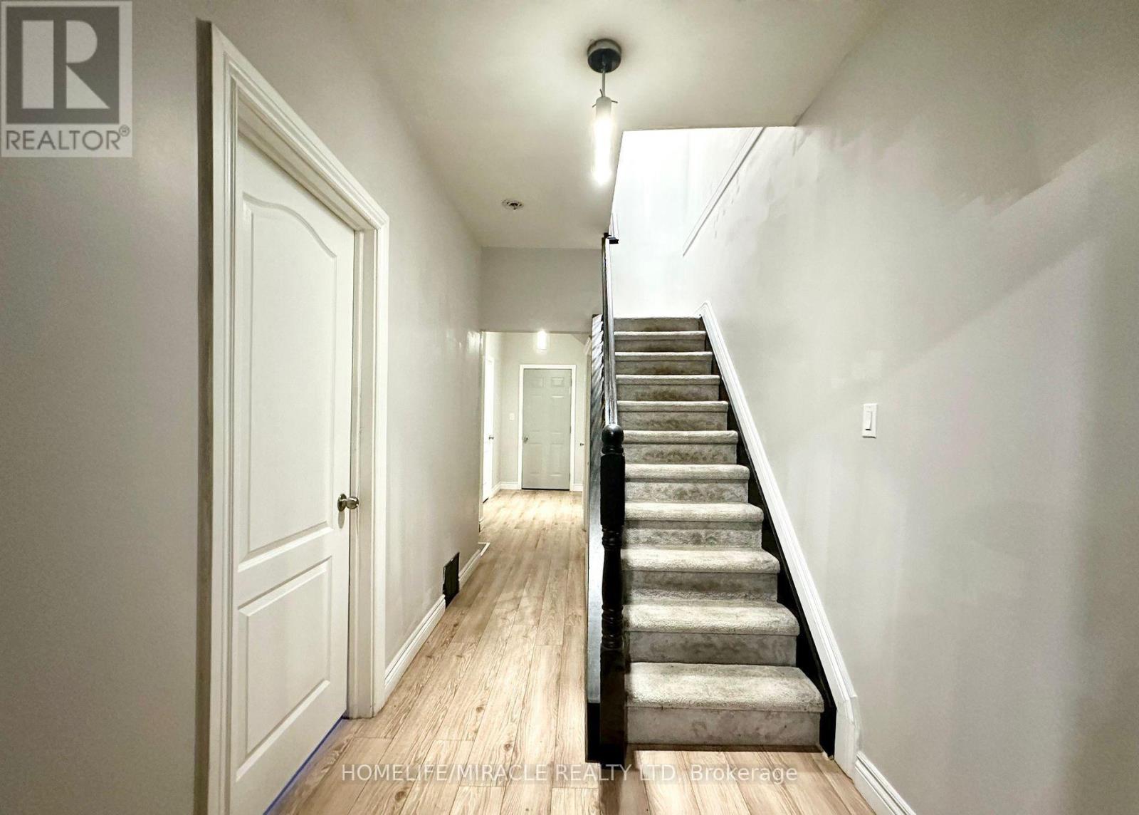 175 Burgar Street, Welland, Ontario  L3B 2T3 - Photo 7 - X12554622