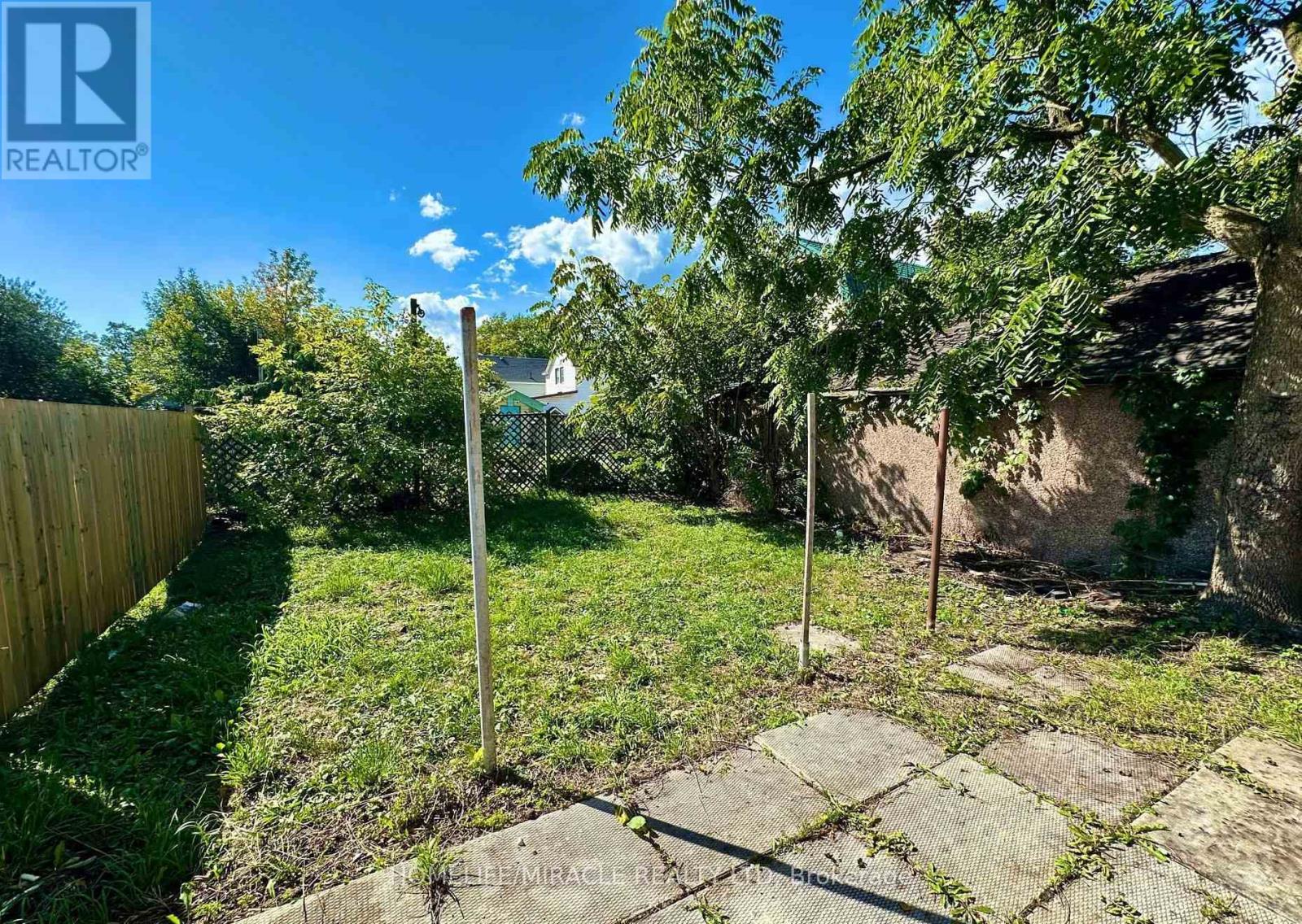 175 Burgar Street, Welland, Ontario  L3B 2T3 - Photo 9 - X12554622