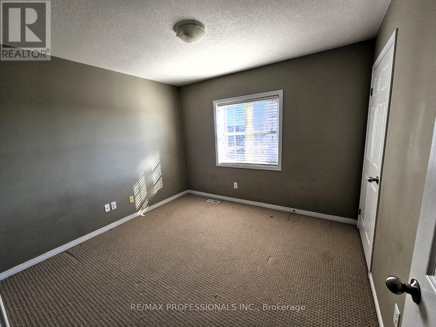 1f - 1460 Highland Road, Kitchener, Ontario  N2N 0B7 - Photo 10 - X12554658