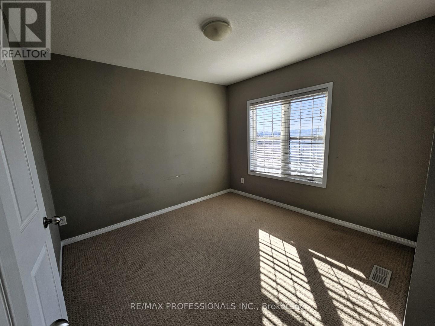 1f - 1460 Highland Road, Kitchener, Ontario  N2N 0B7 - Photo 11 - X12554658