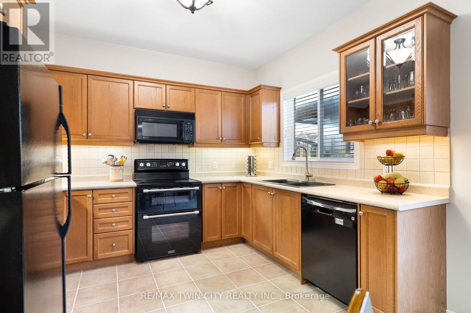 224 Ridgemere Court, Kitchener, Ontario  N2P 2V5 - Photo 21 - X12554662