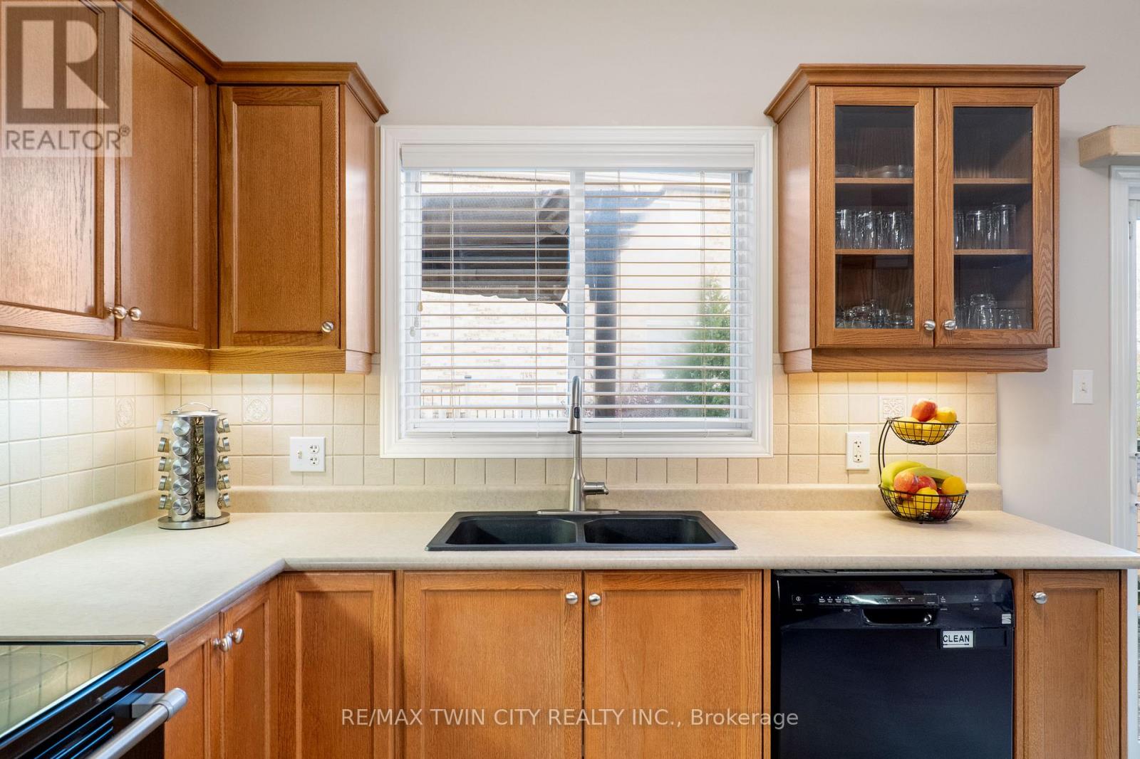 224 Ridgemere Court, Kitchener, Ontario  N2P 2V5 - Photo 22 - X12554662