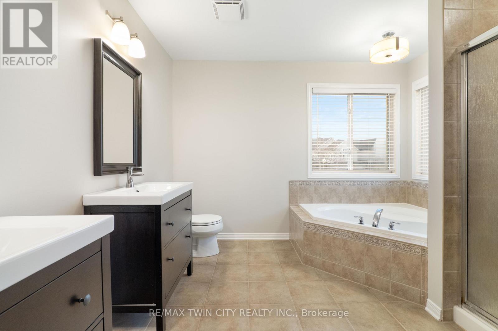 224 Ridgemere Court, Kitchener, Ontario  N2P 2V5 - Photo 31 - X12554662