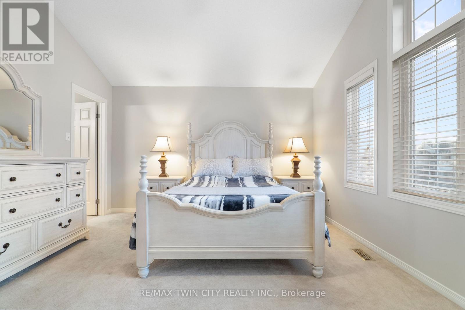 224 Ridgemere Court, Kitchener, Ontario  N2P 2V5 - Photo 37 - X12554662