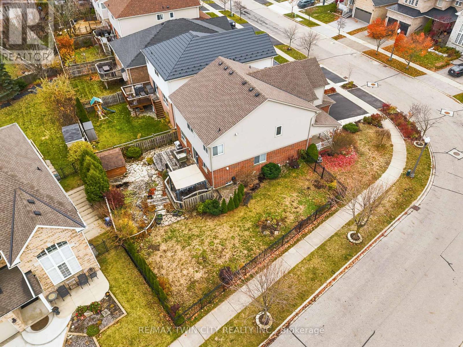 224 Ridgemere Court, Kitchener, Ontario  N2P 2V5 - Photo 47 - X12554662