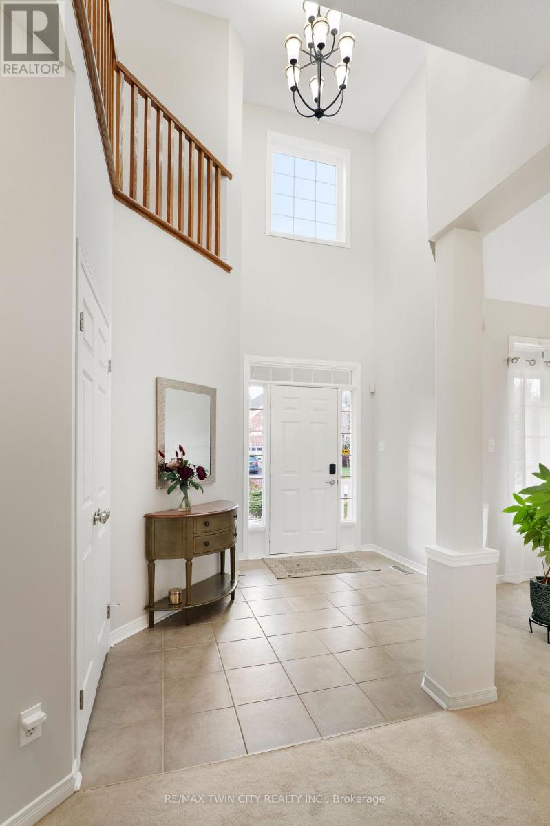 224 Ridgemere Court, Kitchener, Ontario  N2P 2V5 - Photo 5 - X12554662