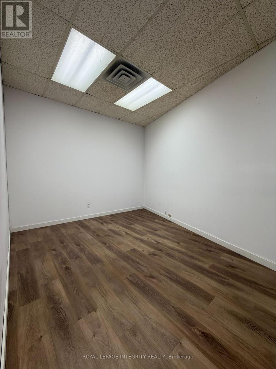 4 - 75 Elgin Street W, Arnprior, Ontario  K7S 3T9 - Photo 9 - X12486737