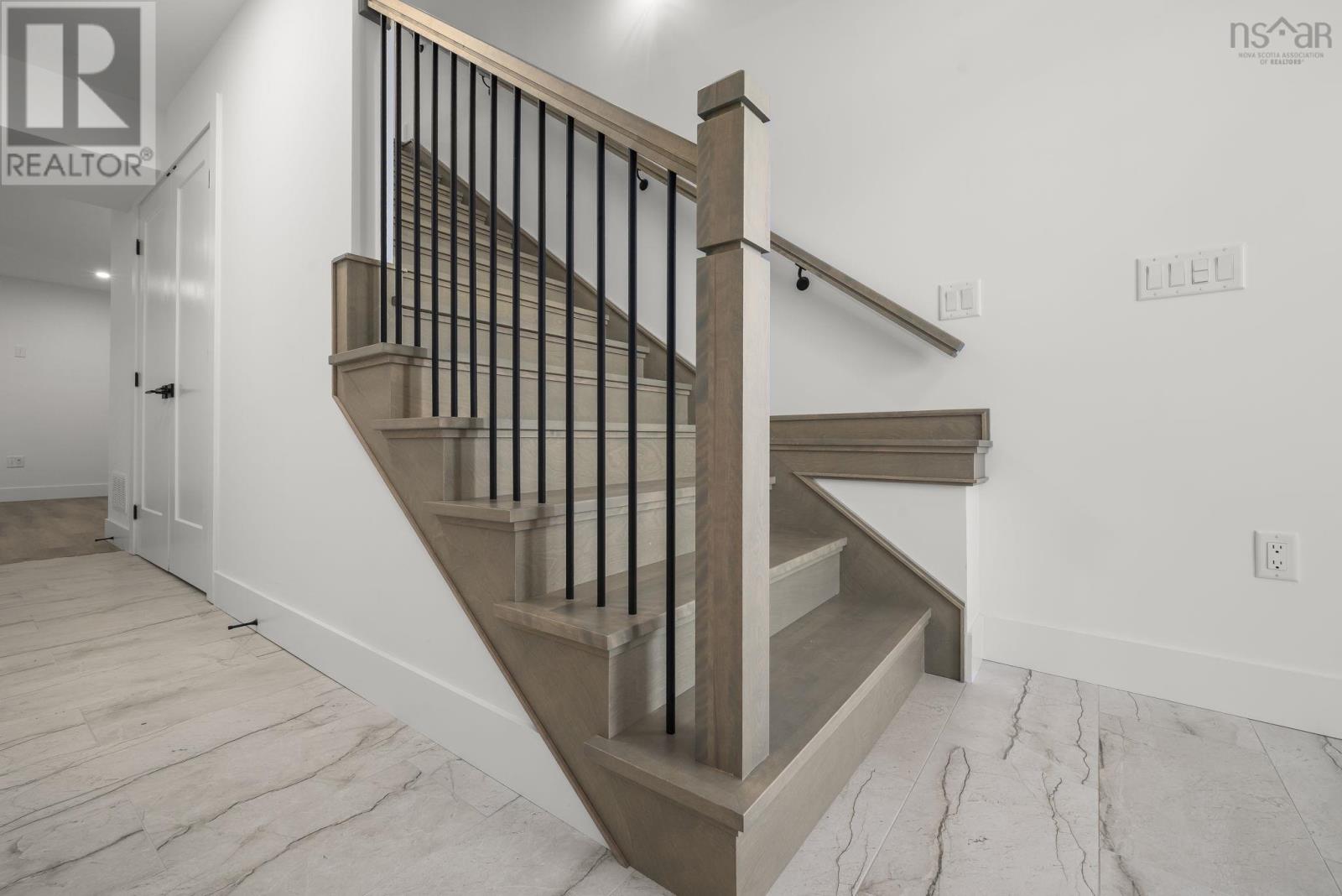 Property at 136 Provence Way image 3