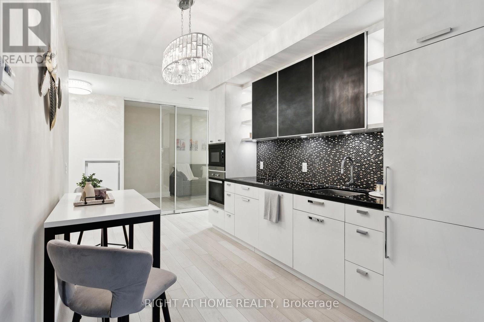 311 - 32 Davenport Road, Toronto, Ontario  M5R 1H3 - Photo 17 - C12554734