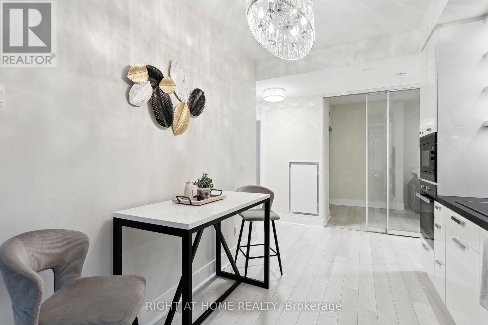 311 - 32 Davenport Road, Toronto, Ontario  M5R 1H3 - Photo 18 - C12554734