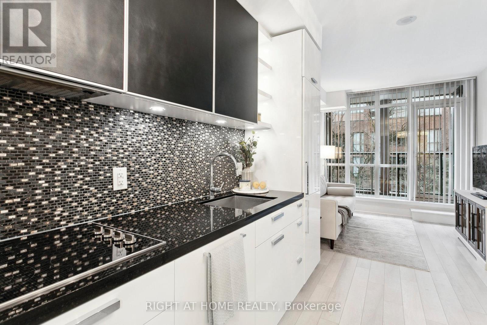 311 - 32 Davenport Road, Toronto, Ontario  M5R 1H3 - Photo 21 - C12554734