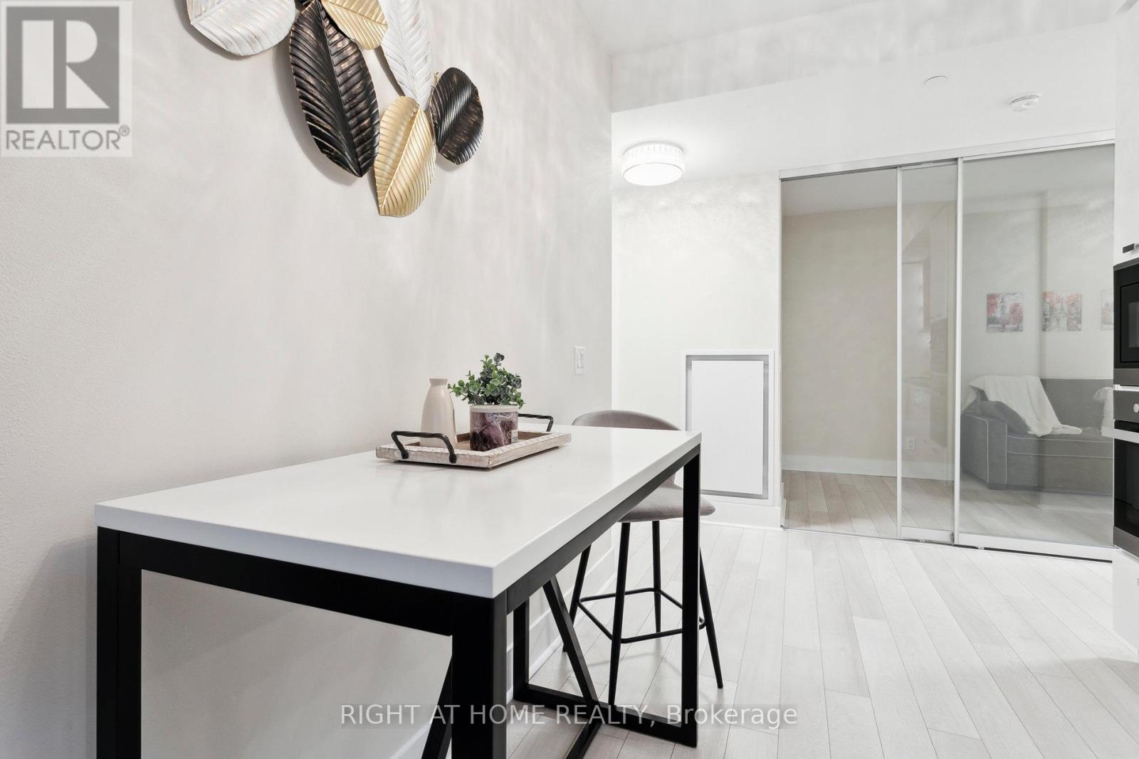 311 - 32 Davenport Road, Toronto, Ontario  M5R 1H3 - Photo 22 - C12554734