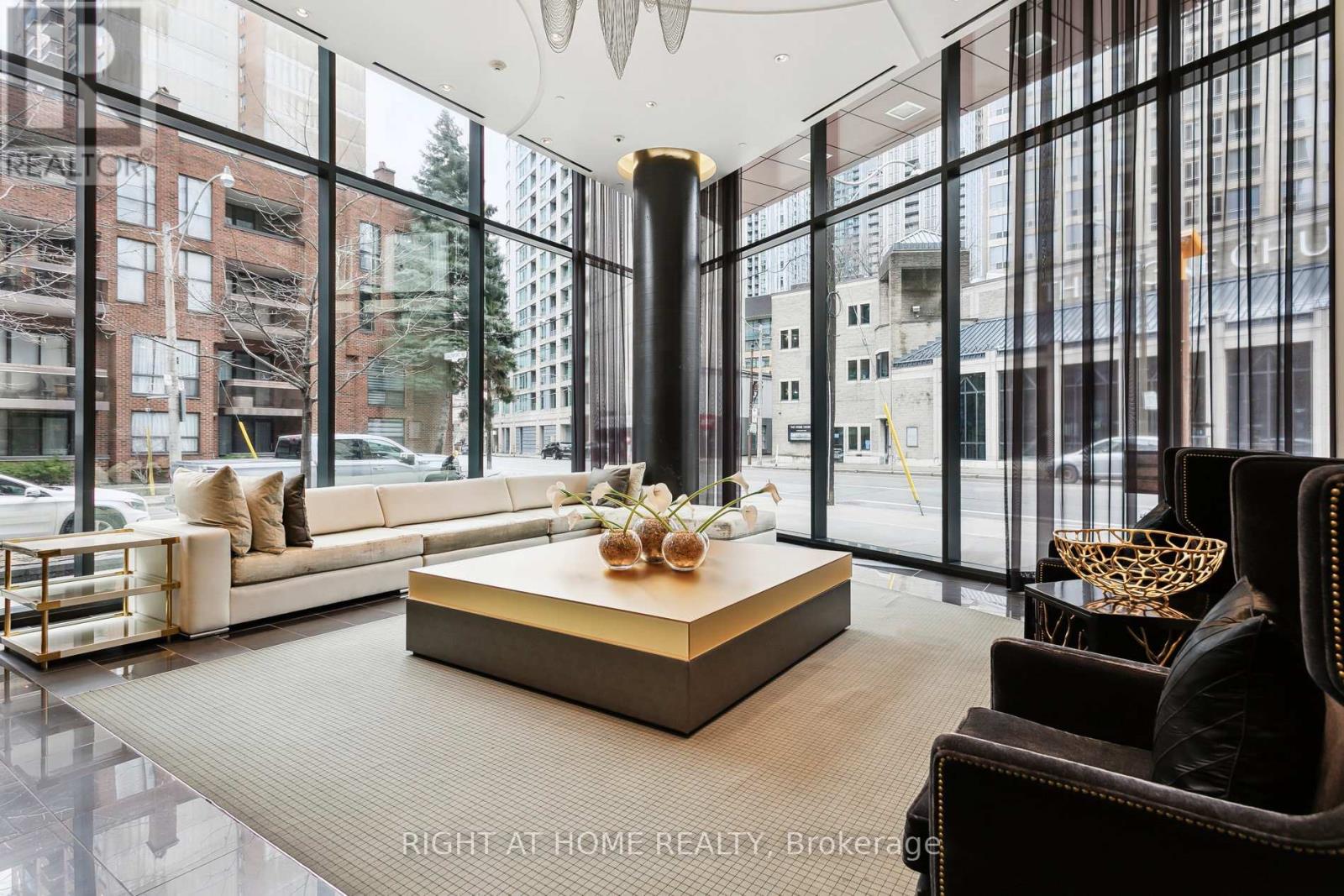 311 - 32 Davenport Road, Toronto, Ontario  M5R 1H3 - Photo 5 - C12554734