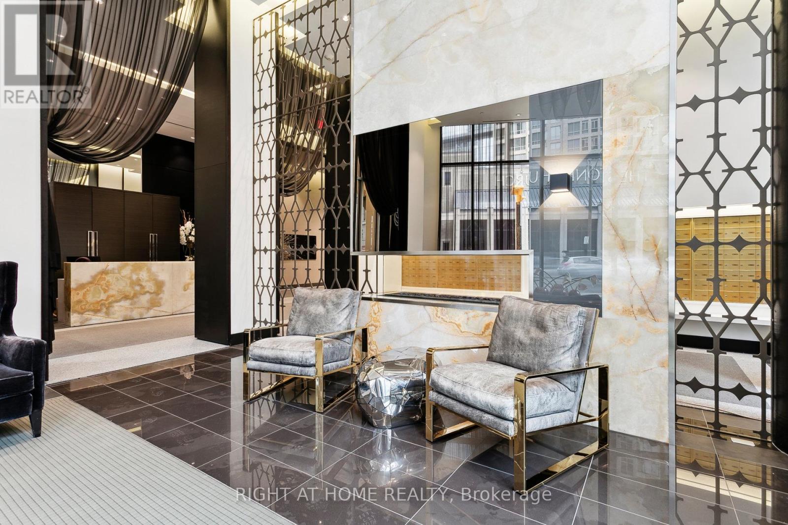 311 - 32 Davenport Road, Toronto, Ontario  M5R 1H3 - Photo 7 - C12554734