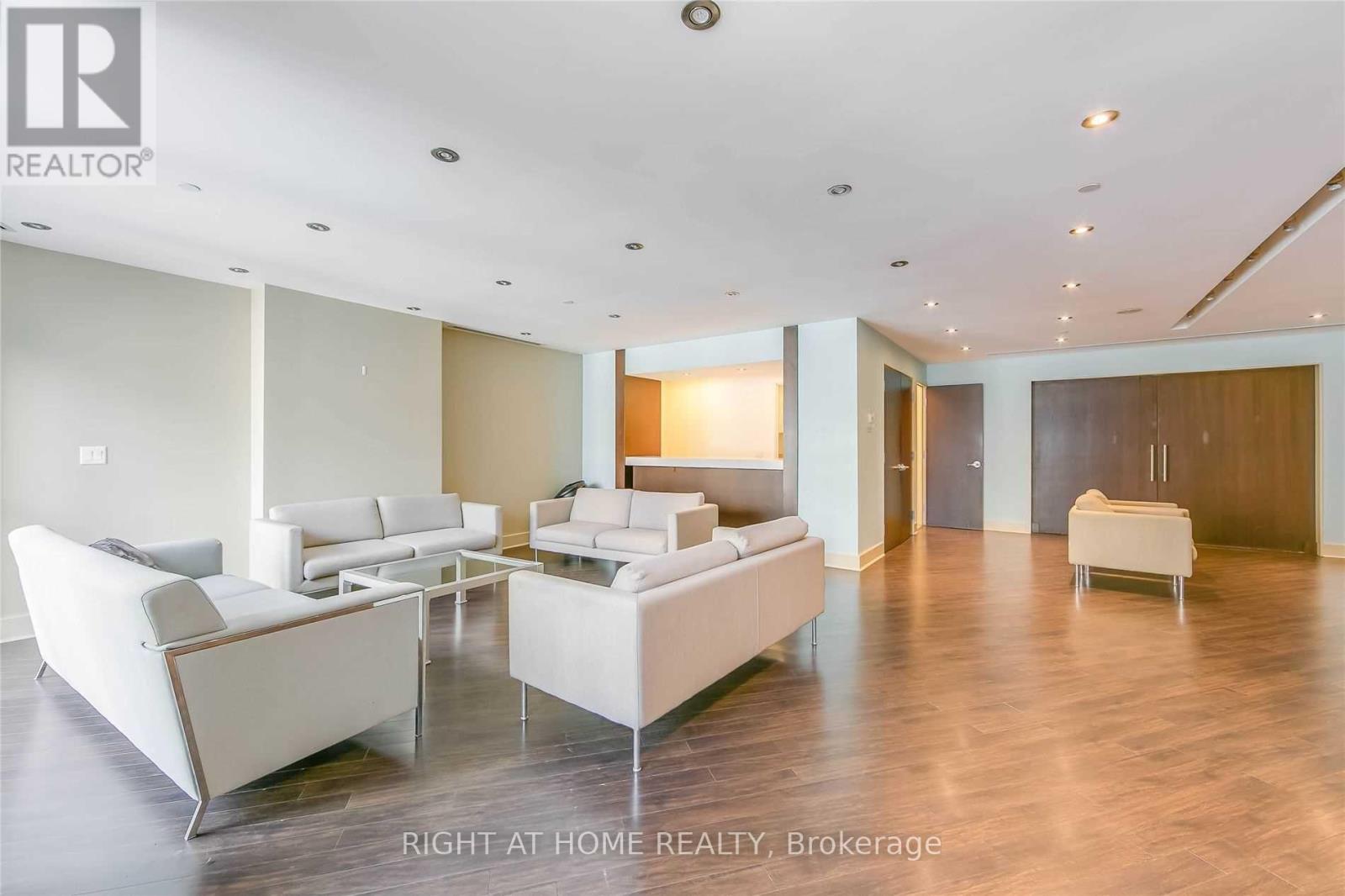 2408 - 208 Queens Quay W, Toronto, Ontario  M5J 2Y5 - Photo 15 - C12554772