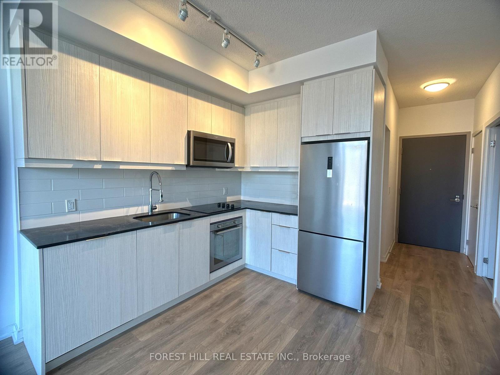 A08 - 36 Forest Manor Road, Toronto, Ontario  M2J 0H3 - Photo 3 - C12554790